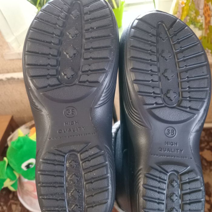 Сапожки, чоботи жіночі 37 розміру