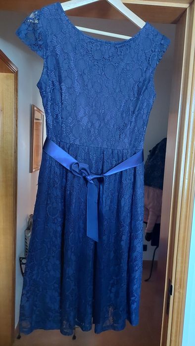 Vestido azul com cinto