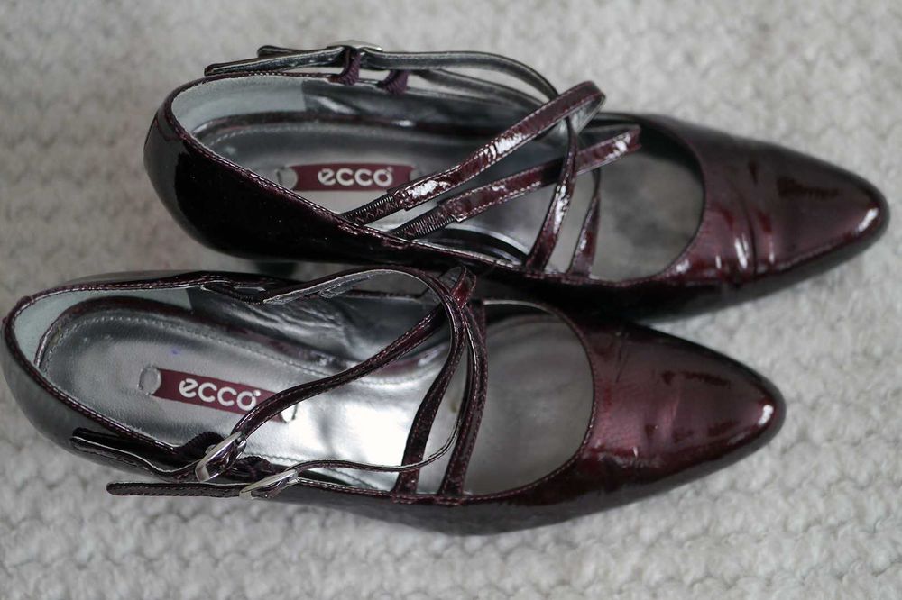 Szpilki ECCo rozm 39