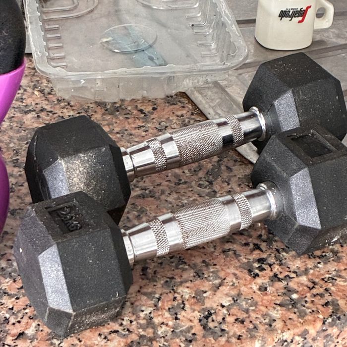Vendo conjunto de halteres 2,5kg cada