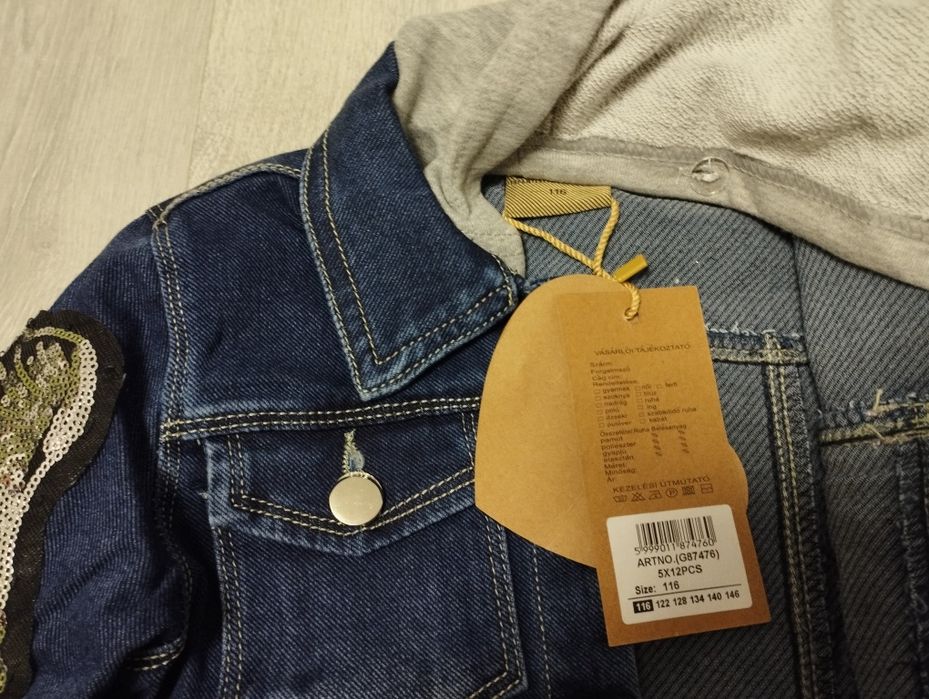 Дитяча джинсова куртка для дівчинки