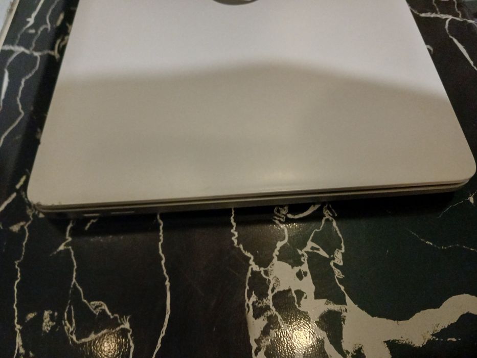 Продам ноутбук..