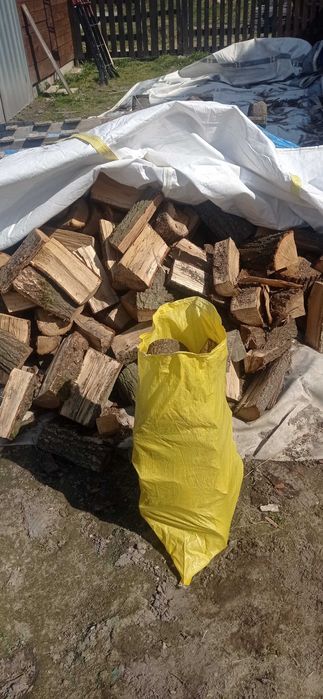 Drewno kominkowe w workach