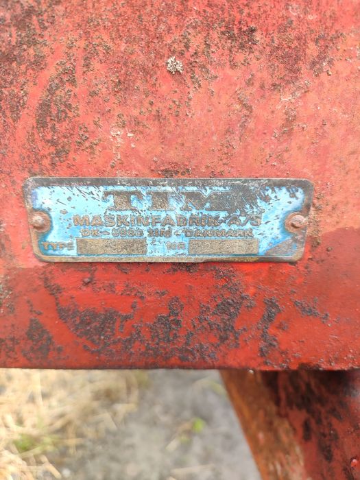 Przyczepa jednoosiowa wywrotka