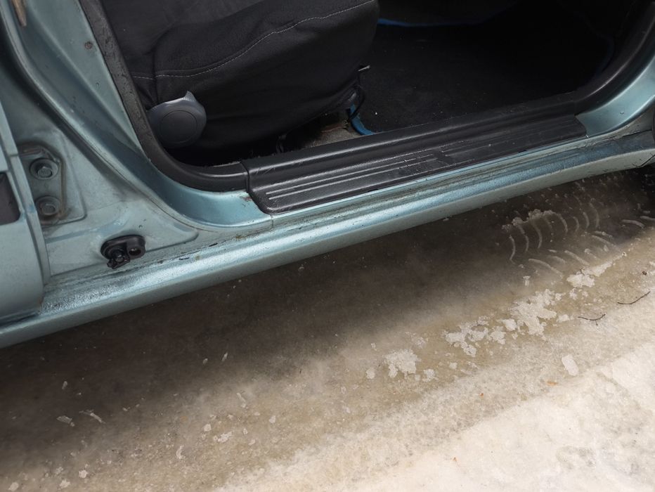 Nissan Sunny 1.4 Ланц бензин 1995 року Нісанн Санні в хорошому стані