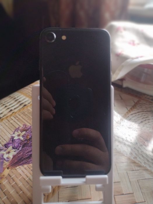 iPhone 8 64 gb чорний