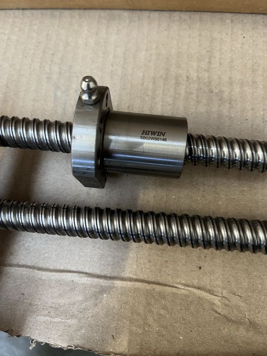 Precyzyna śruba kulowa Hiwin