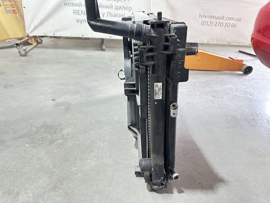 Касета радіаторів лексус 2024