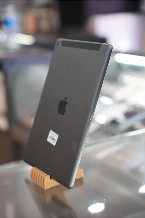 IPad 8 2020 32GB Space Lte