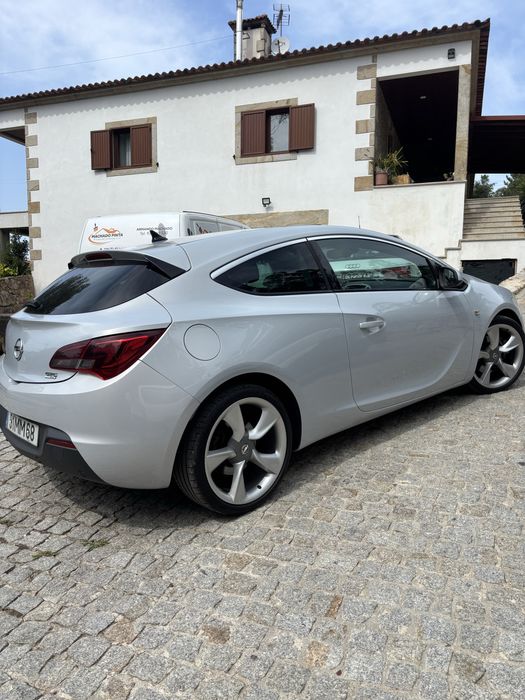 Opel Astra Gtc 2.0 Coupe