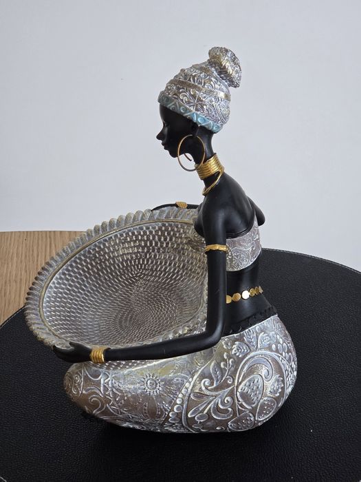 Statuetka na biżuterię brokatowokawowa
