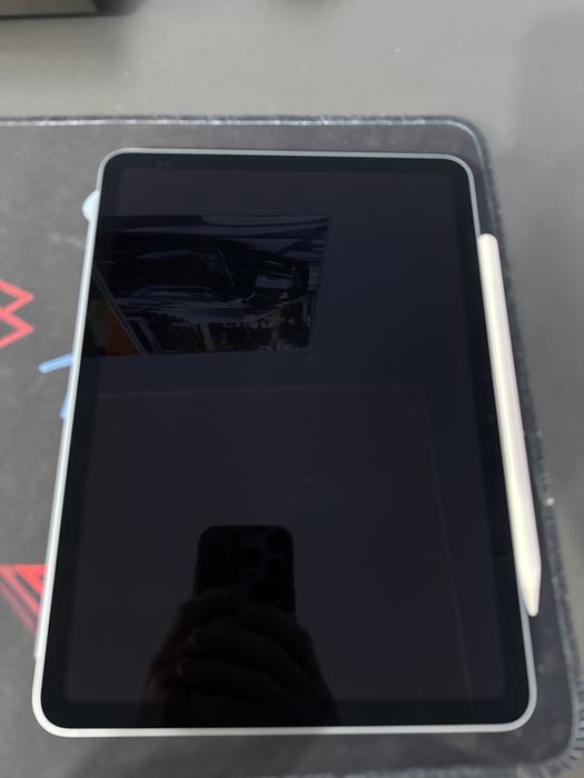 iPad AIR 2025 128GB + apple pencil + etui Smart Folio  (Jak nowy)