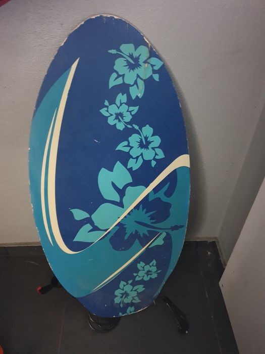 Três pranchas de skiming board