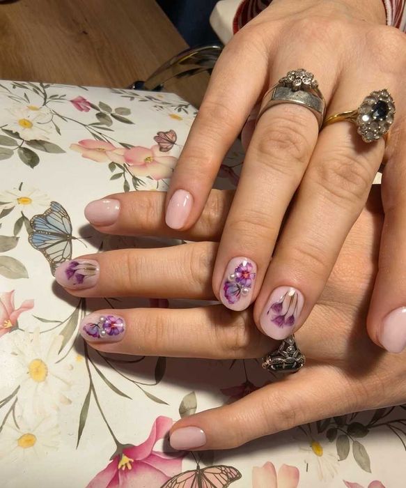 Paznokcie. Manicure hybrydowy, żelowy.Tytanowy. Przedłużanie paznokcie Pedicure