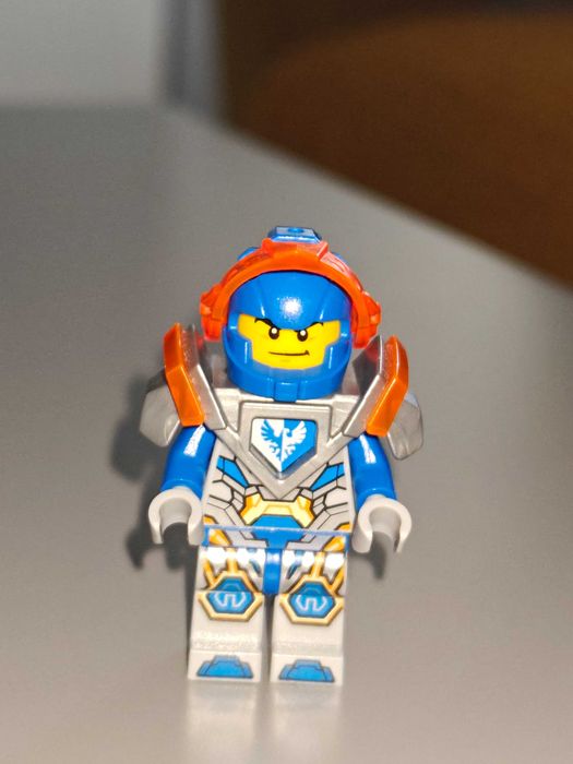 Minifigurka Lego NEXO KNIGHTS: Clay Moorington nex093