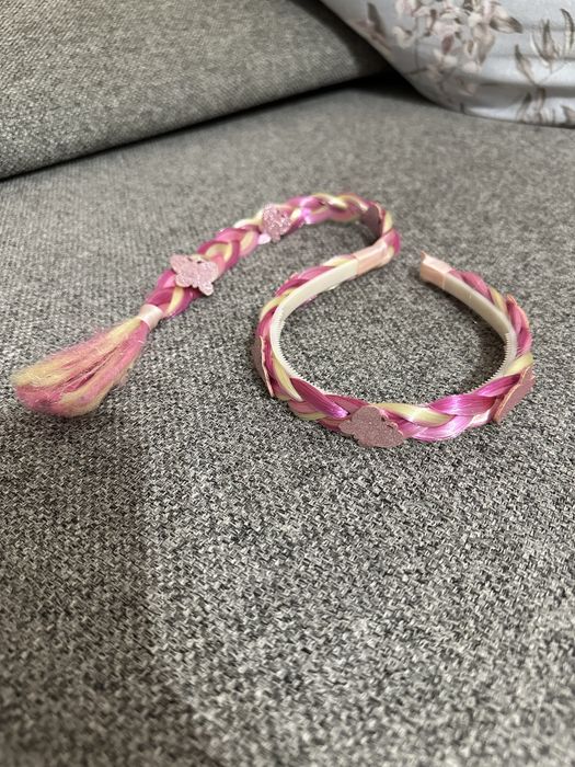 Обруч з косою. Для принцеси. Доповнення до святкового образу.