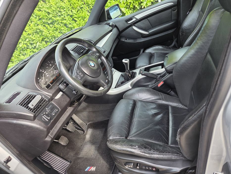 Bmw x5 30I  gasolina troco por carro  2 lugares a gasolina