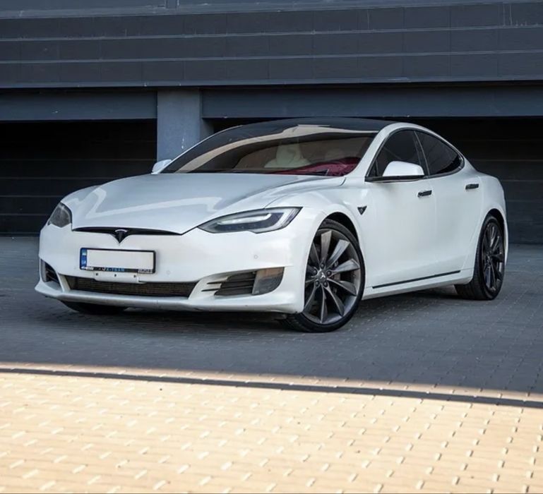 ОРЕНДА Tesla Model S великий вибір модифікації і кольорів по усій Україні