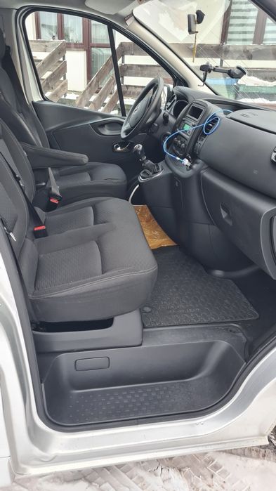 Wypożyczalnia samochodów 9os dostawcze