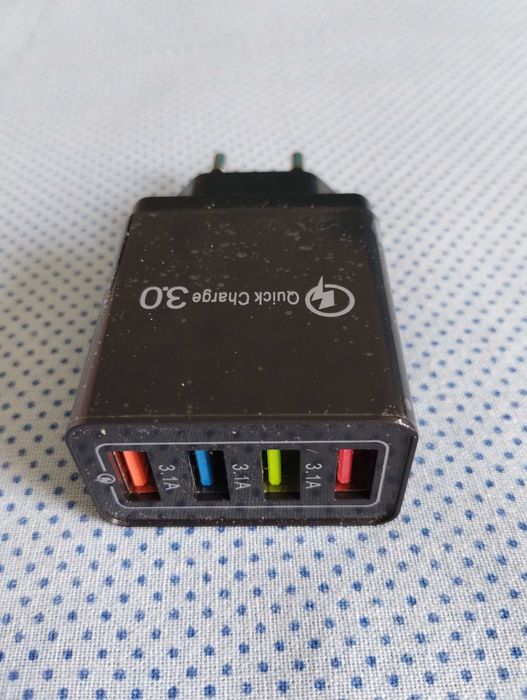 Cетевое зарядное устройство Quick Charge 3.0 /  4 порта USB