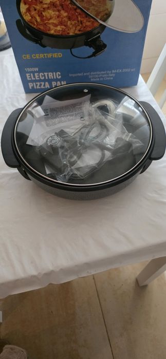 Máquina fazer pizzas e pão