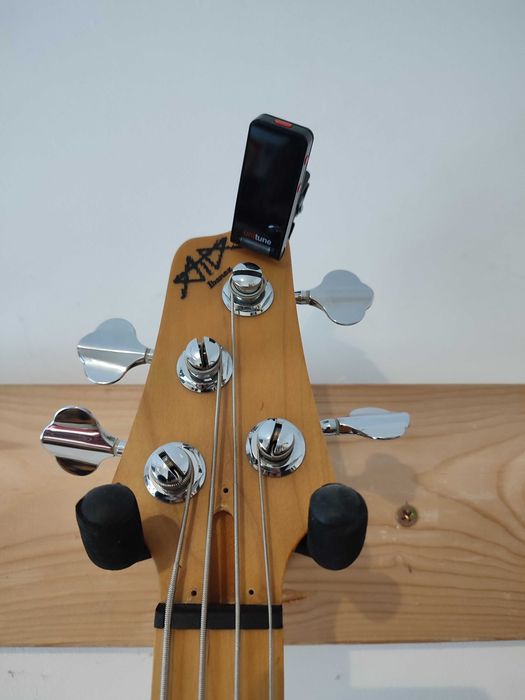 Ibanez ATK 400 gitara basowa (lakland musicman)