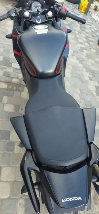 Продам мот HONDA CBR300R
