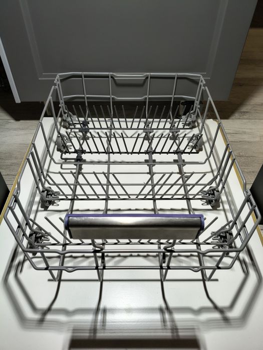 Oryginalny kosz szufdowy dolny Beko typu wąskiego