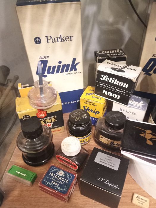 Frascos antigos de tinta para caneta de tinta permanente