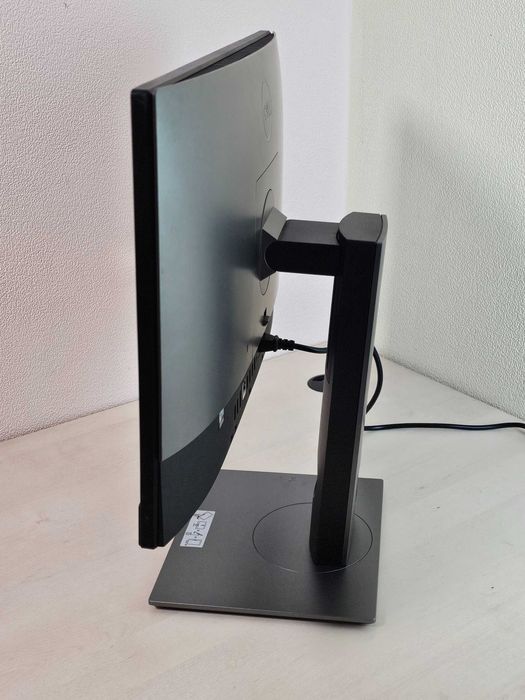Моноблок DELL OptiPlex 7460 24" Intel Core i5-8gen DDR4 8Gb SSD 256Gb (куточок)