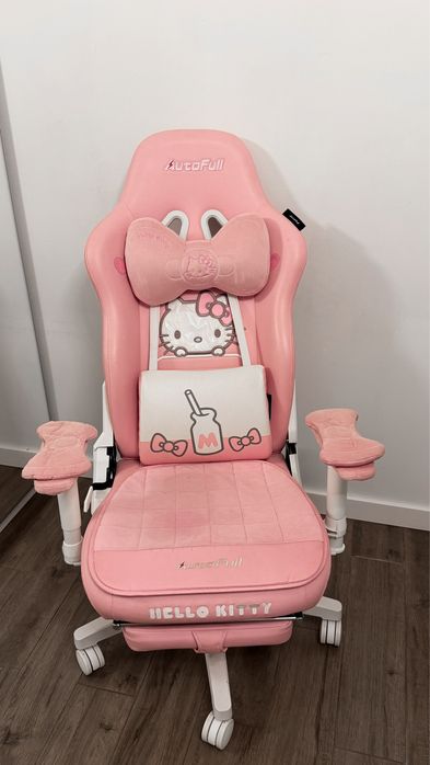 Krzesło gamingowe Hello Kitty x AutoFull