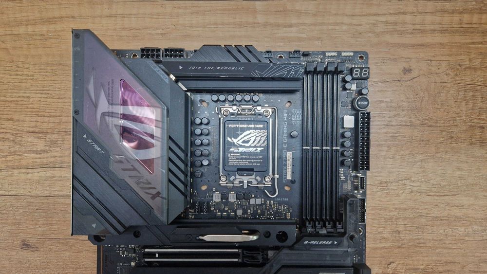 Płyta główna ASUS ROG STRIX Z790-E GAMING WIFI box gwarancja 406059