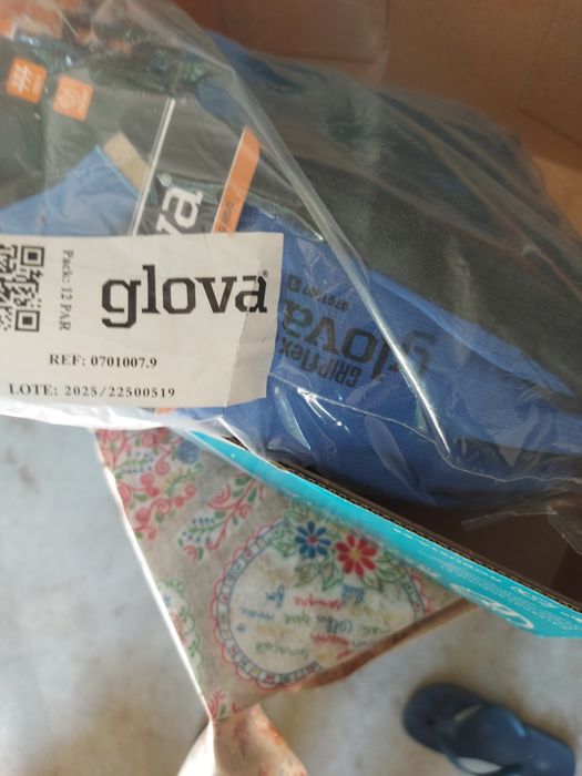 1 par de luvas grossas AC/DC LETROS0FT  Novas +5 pares de luvas marca glova