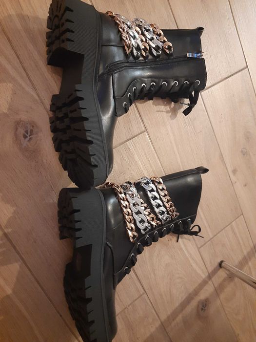 Buty łancuchy trapery glany oryginalny wygląda
