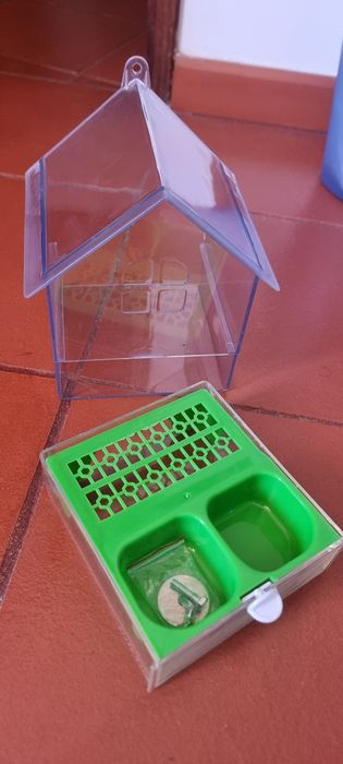 Vendo comedouro pássaros NOVO
