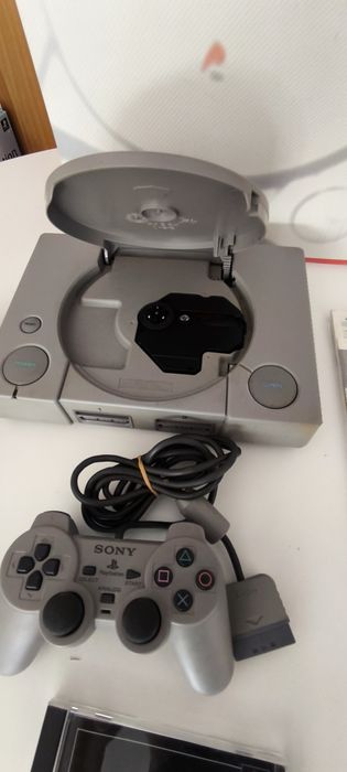 PlayStation 1 scph 7000 JP