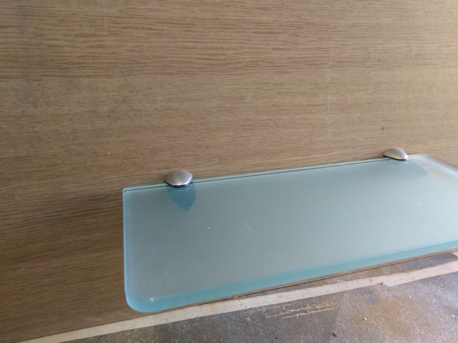 Półka szklana do łazienki i nie tylko