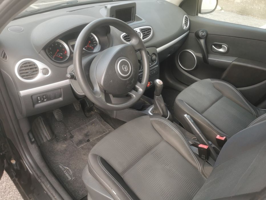 Renault Clio 1.2i de 2009 (140.000kms)