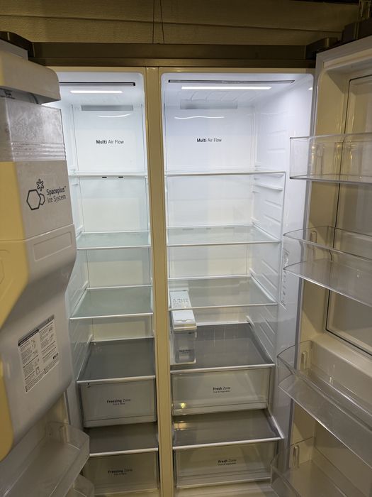 Lodowka side by side Lg model  gsjv71pzte