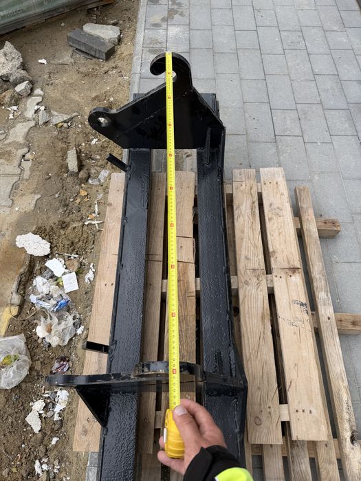 Karetka do wideł widły Cat Komatsu