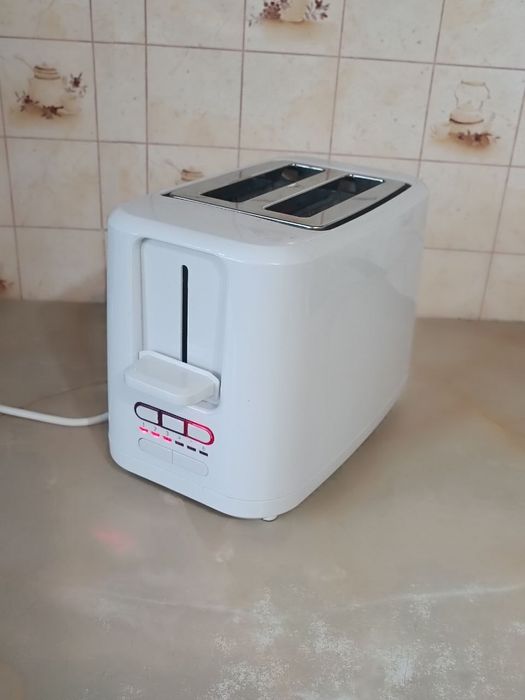 Продам гарний тостер