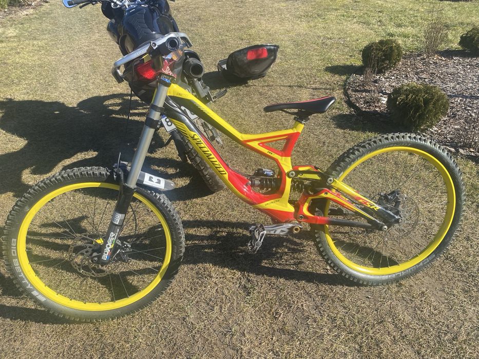 Specialized demo 8