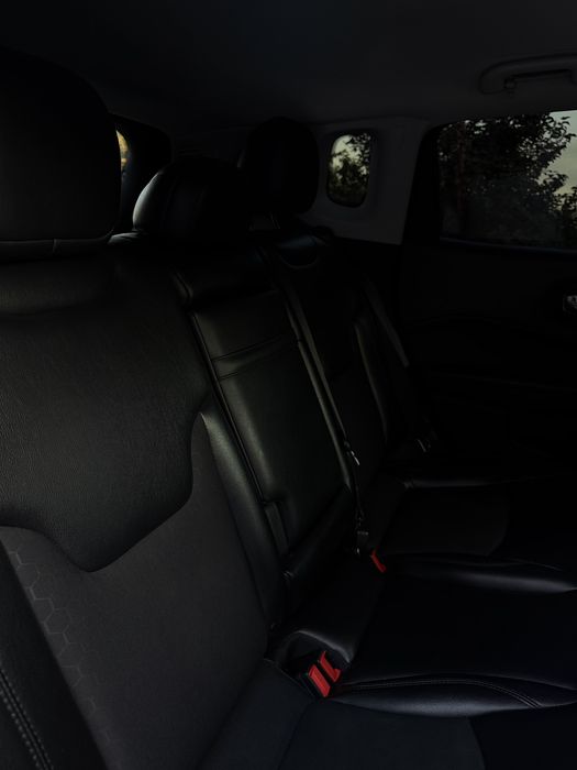 Продам Jeep Compass