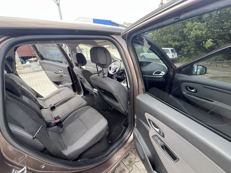 Продам авто з пробігом Renault Grand Scenic