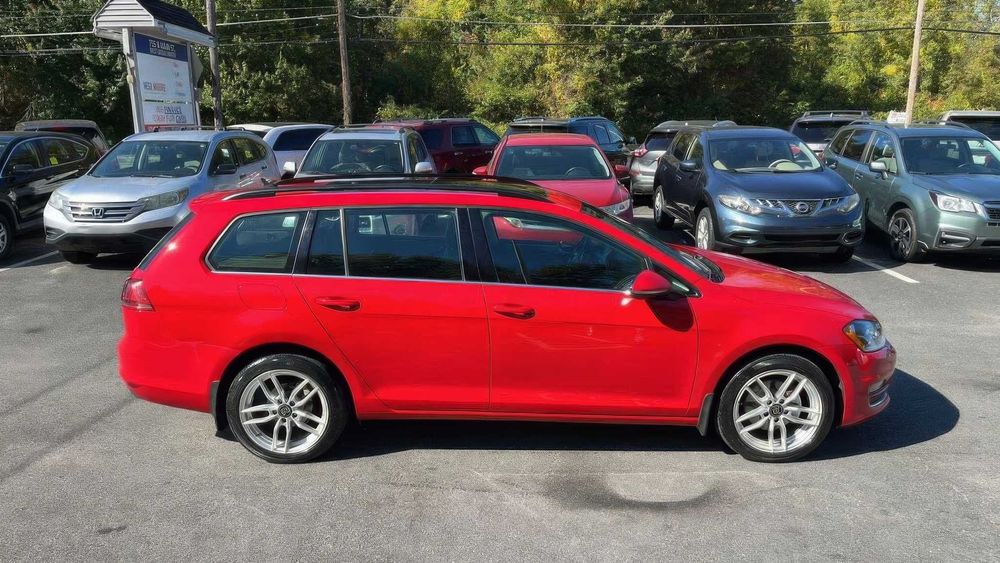 Volkswagen Golf SportWagen TDI SE      2015