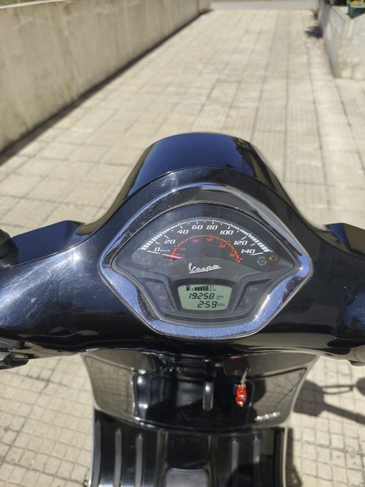 Vespa 300 GTS (2016)
