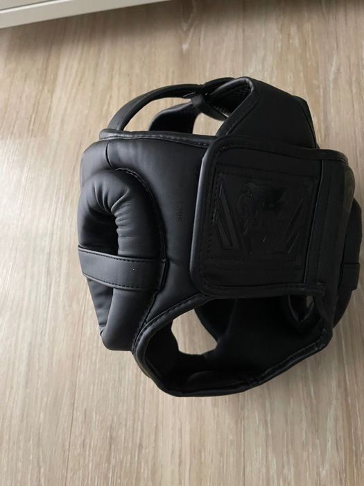 Kask bokserski Venum Elite