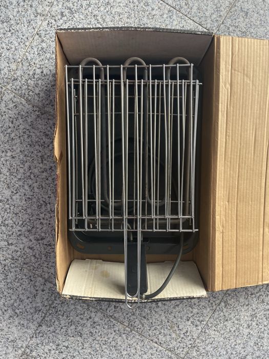 Grelhador Eletrico + duas grelhas