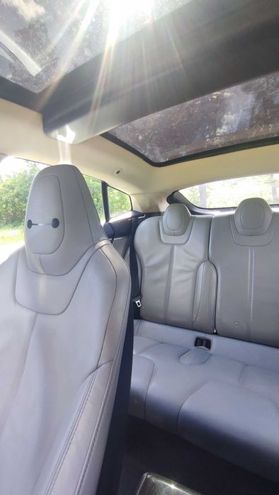 Tesla мобіл S P85 2014