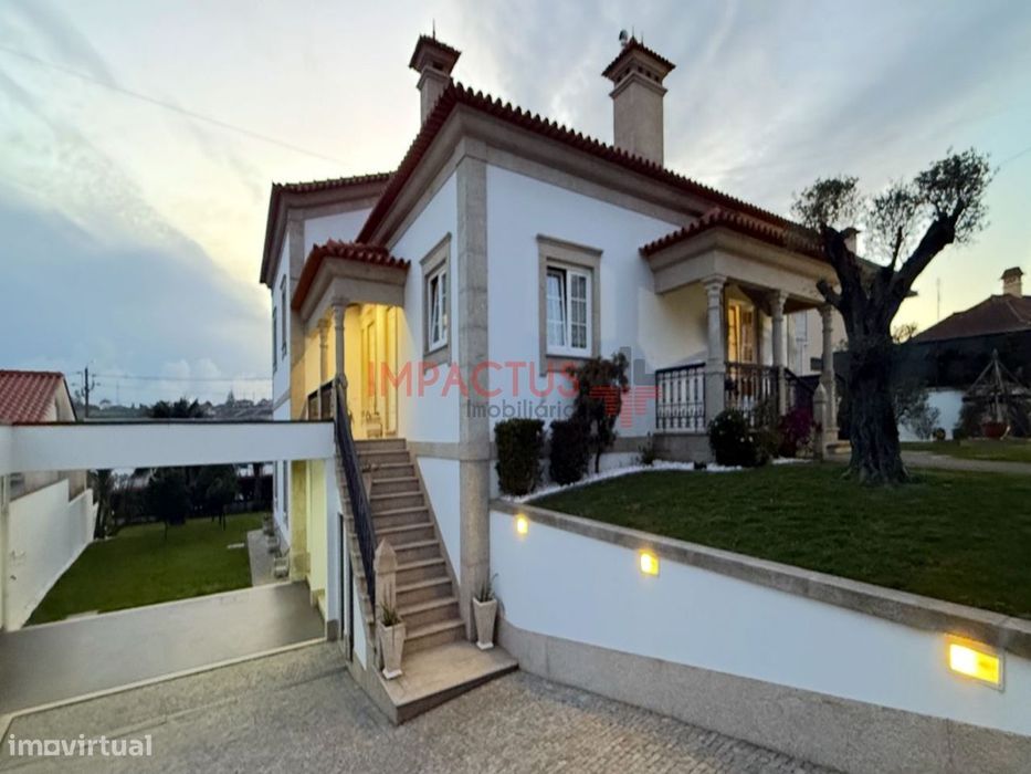 Imponente Moradia isolada com terreno de 1195m2